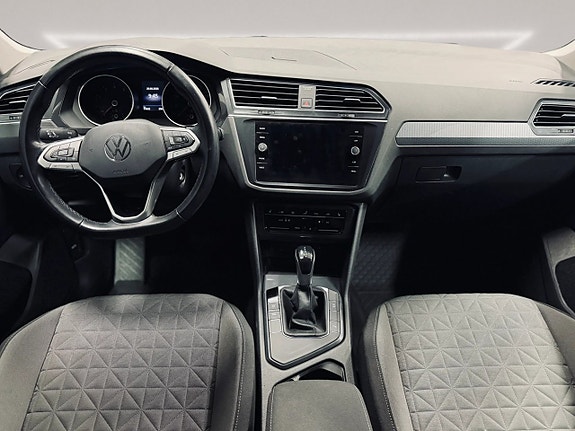 Volkswagen Tiguan 15 of 27