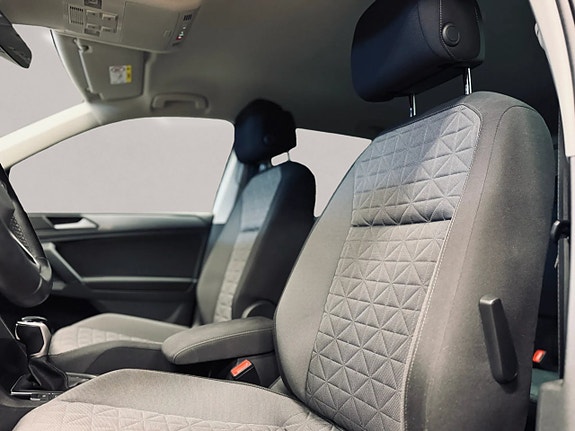 Volkswagen Tiguan 13 of 27