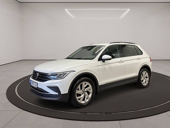 Volkswagen Tiguan 3 of 27