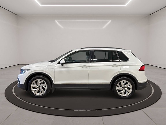 Volkswagen Tiguan 6 of 27