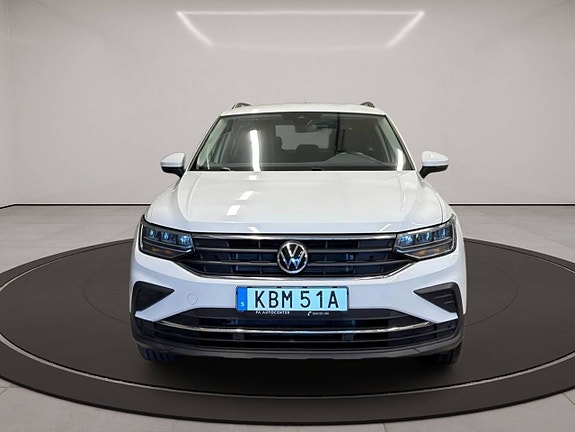 Volkswagen Tiguan 5 of 27