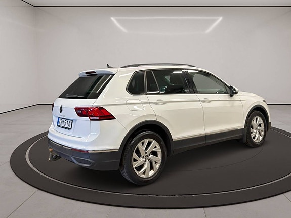 Volkswagen Tiguan 9 of 27