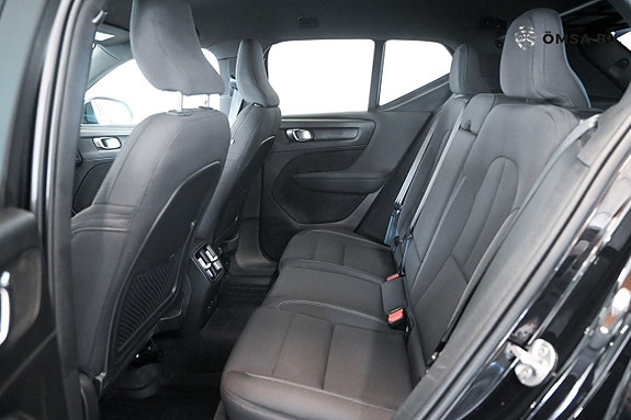 Volvo XC40 9 of 18