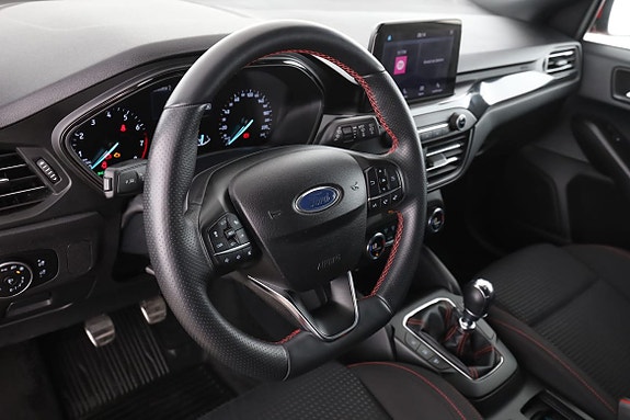 Ford Focus 12 of 30