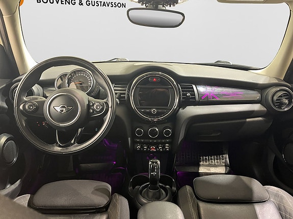 MINI Cooper S 12 of 19