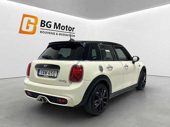 MINI Cooper S 4 of 19