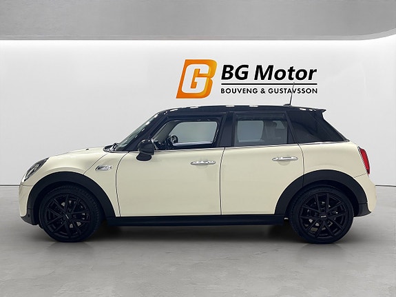 MINI Cooper S 7 of 19