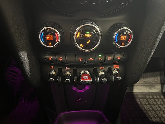 MINI Cooper S 17 of 19
