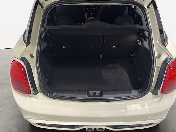 MINI Cooper S 11 of 19