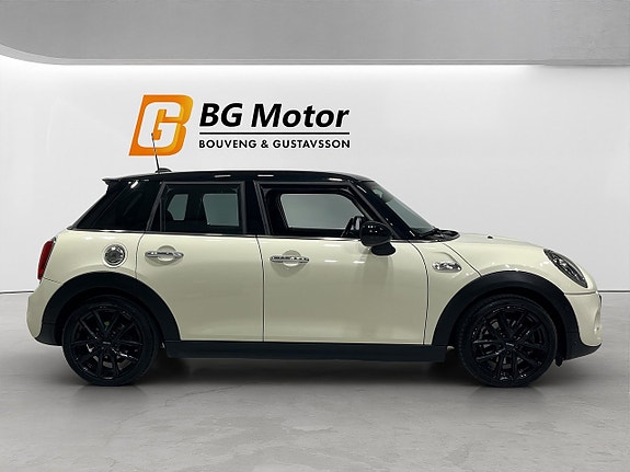 MINI Cooper S 3 of 19