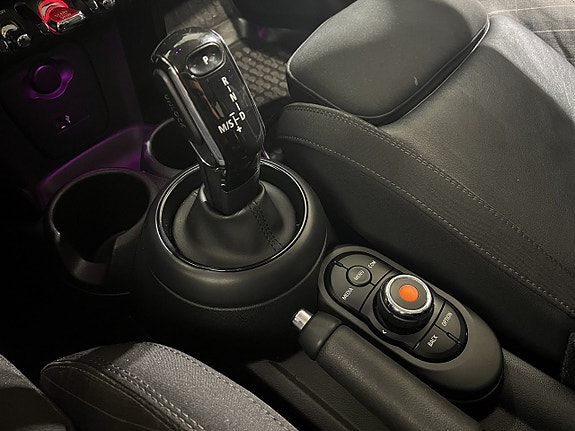 MINI Cooper S 16 of 19