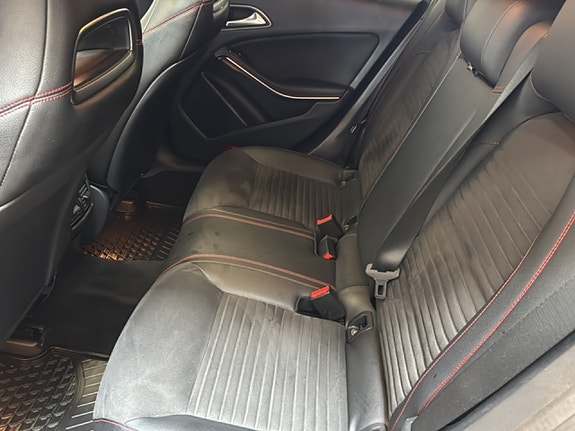 Mercedes-Benz CLA220 d 9 of 21