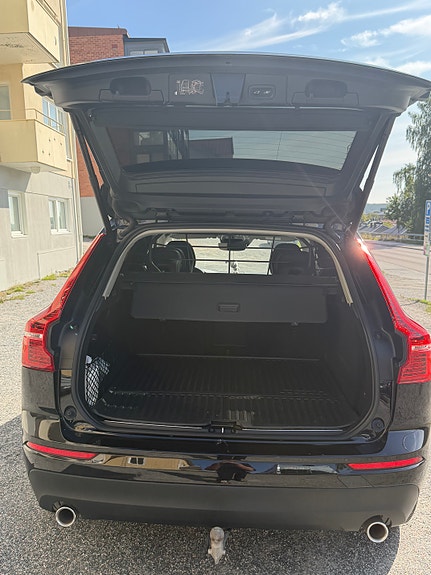 Volvo XC60 14 of 16