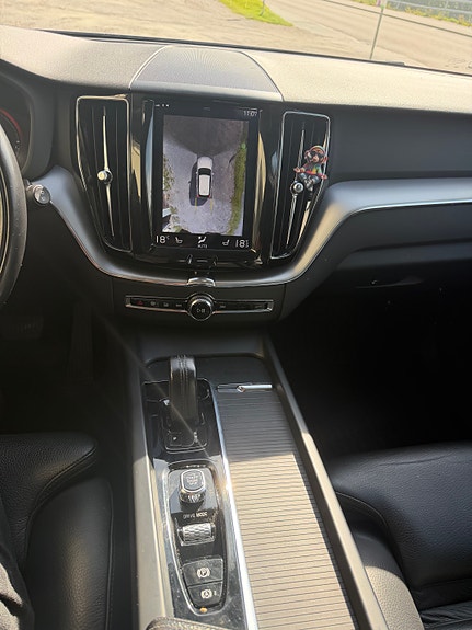 Volvo XC60 5 of 16