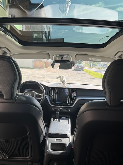 Volvo XC60 7 of 16