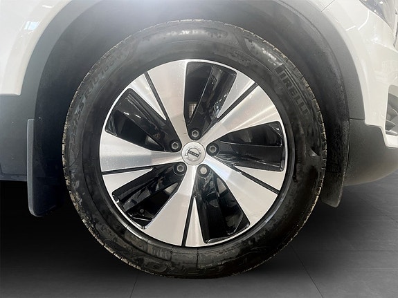 Volvo XC40 14 of 15