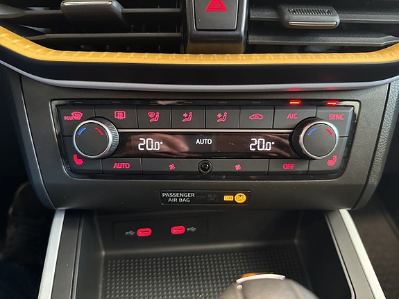 Seat Arona 13 of 14