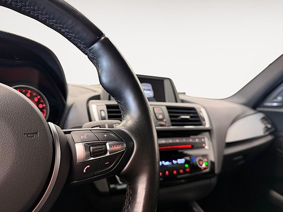 BMW 118i 22 of 23