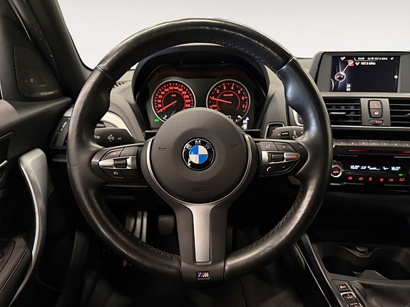 BMW 118i 13 of 23