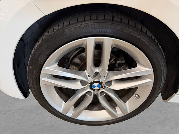 BMW 118i 8 of 23