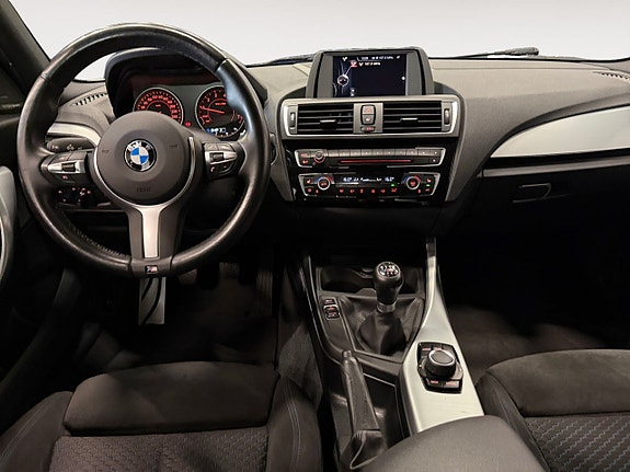 BMW 118i 10 of 23