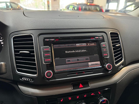 Volkswagen Sharan 9 of 16