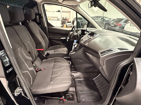 Ford Transit Connect 12 of 19