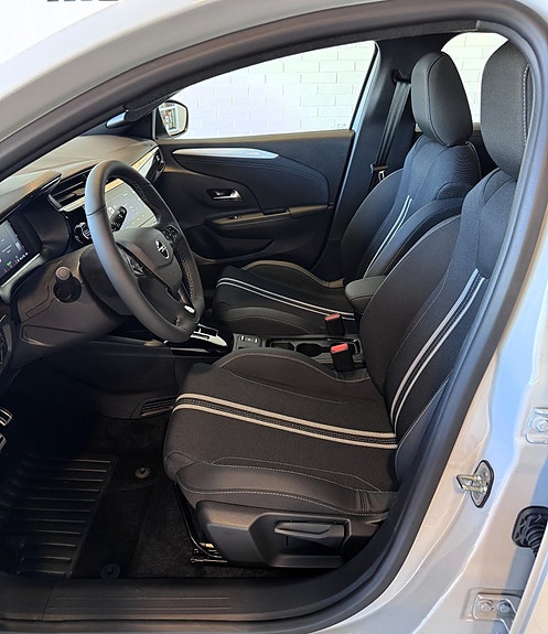 Opel Corsa 13 of 15