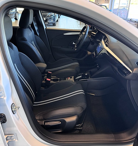 Opel Corsa 9 of 15