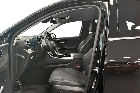 Mercedes-Benz GLC300 e 8 of 24