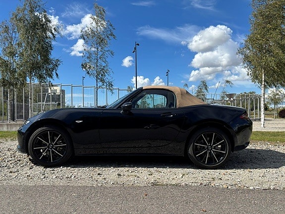 Mazda MX-5 3 of 10