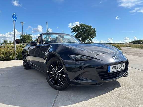 Mazda MX-5 2 of 10