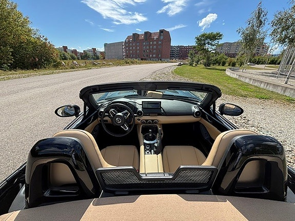 Mazda MX-5 6 of 10