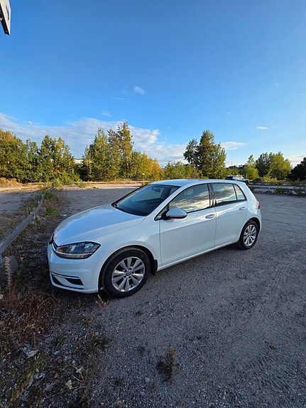 Volkswagen Golf VII 3 of 5