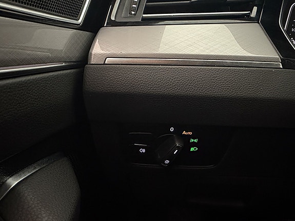 Volkswagen Passat 15 of 30