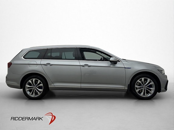 Volkswagen Passat 9 of 30