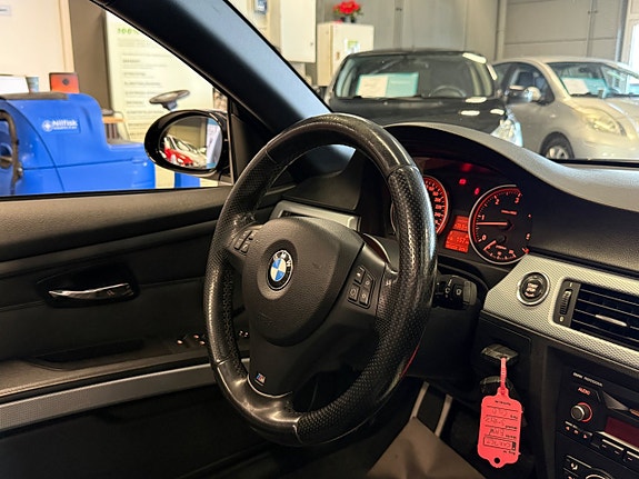 BMW 330d 18 of 25