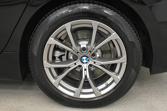 BMW 330e 21 of 21