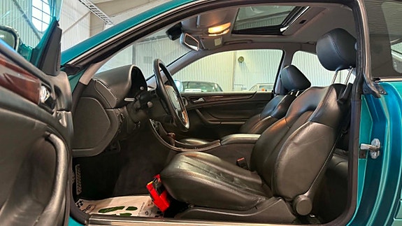 Mercedes-Benz CLK430 10 of 22