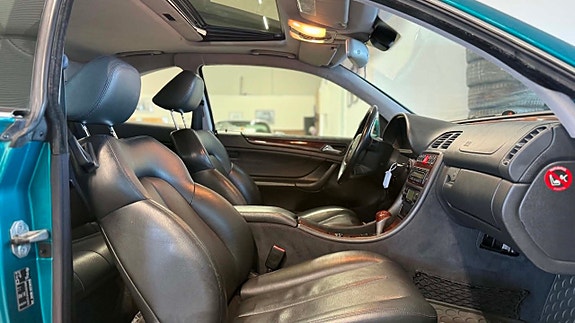 Mercedes-Benz CLK430 15 of 22