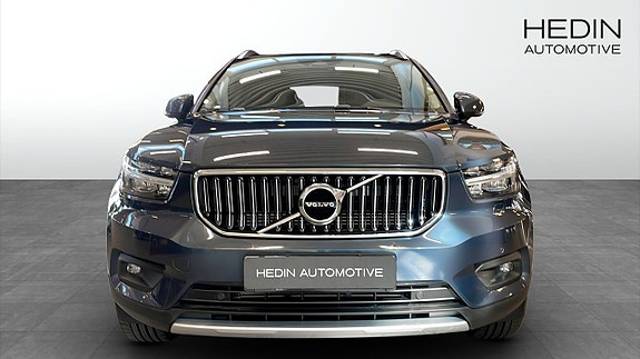 Volvo XC40 8 of 11