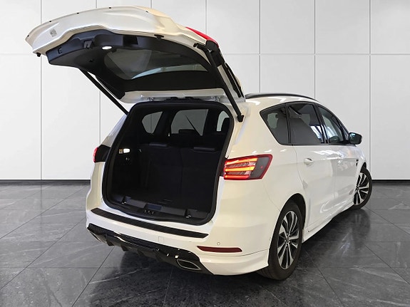 Ford S-MAX 6 of 27