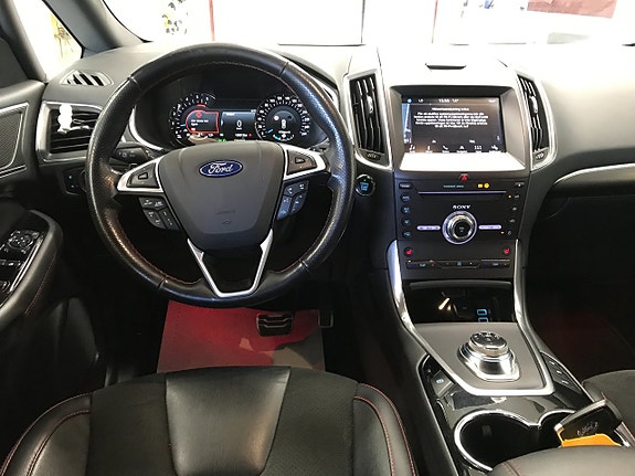 Ford S-MAX 12 of 27