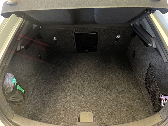 Polestar 2 6 of 17