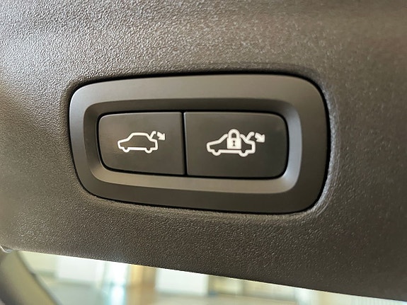 Polestar 2 7 of 17