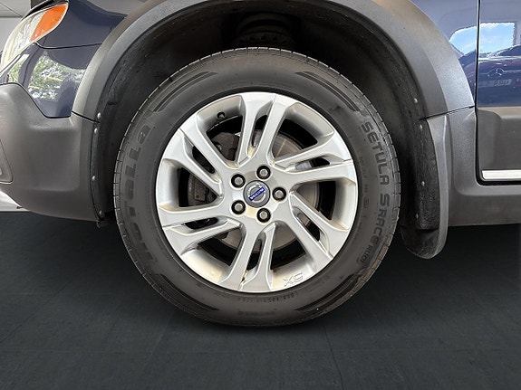 Volvo XC70 8 of 28