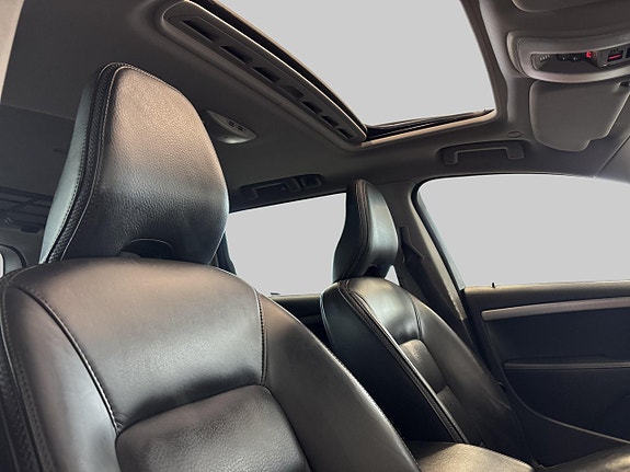 Volvo XC70 22 of 28