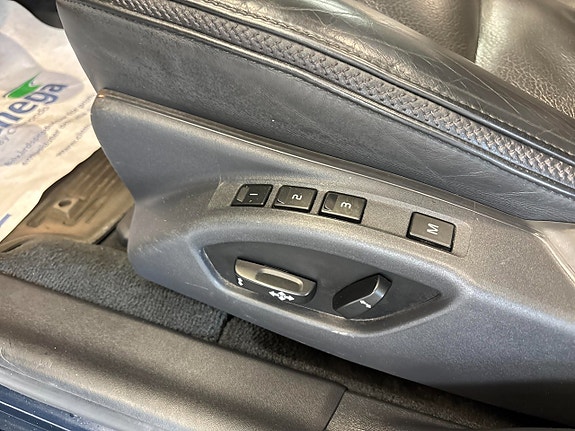 Volvo XC70 25 of 28