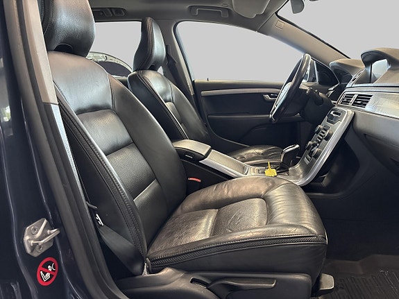 Volvo XC70 21 of 28