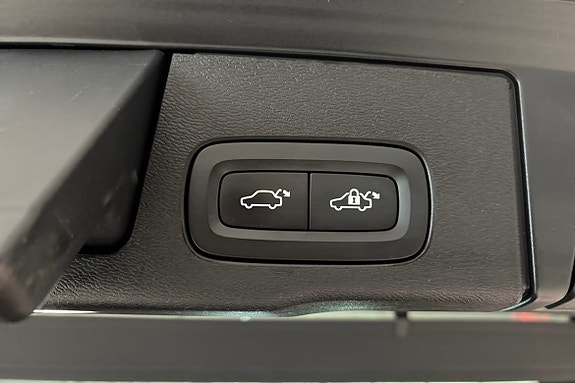 Volvo XC60 18 of 23